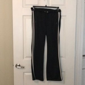 Cute comfy active wear Size Medium 💜